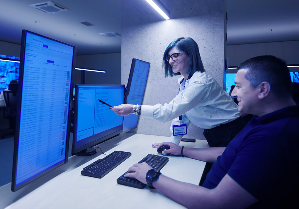 Proactive cloud system monitoring by TechOffice professionals

